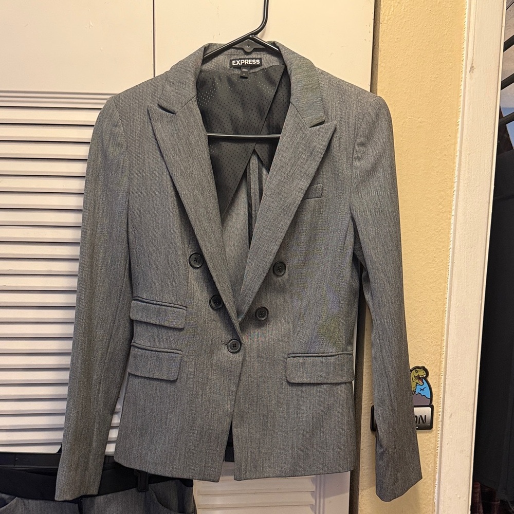 Express Women's Charcoal 2 piece pant suit